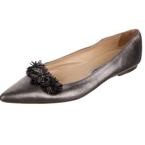 Manolo blahnik pointed toe metallic silver shoes size 37